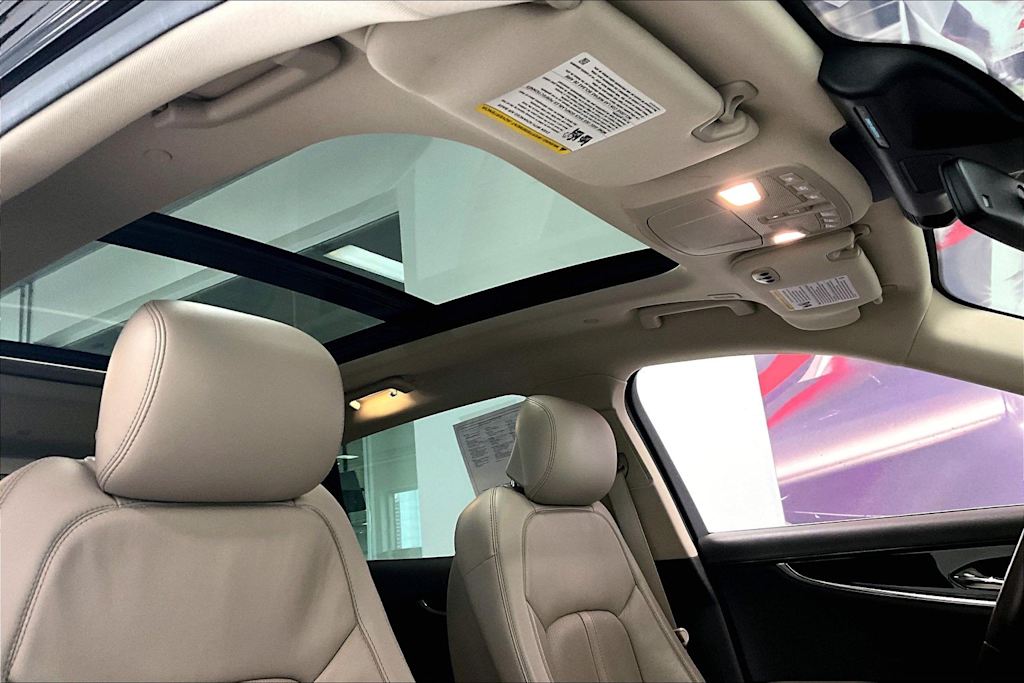 Thumbnail: 2023 Lincoln Nautilus - 27
