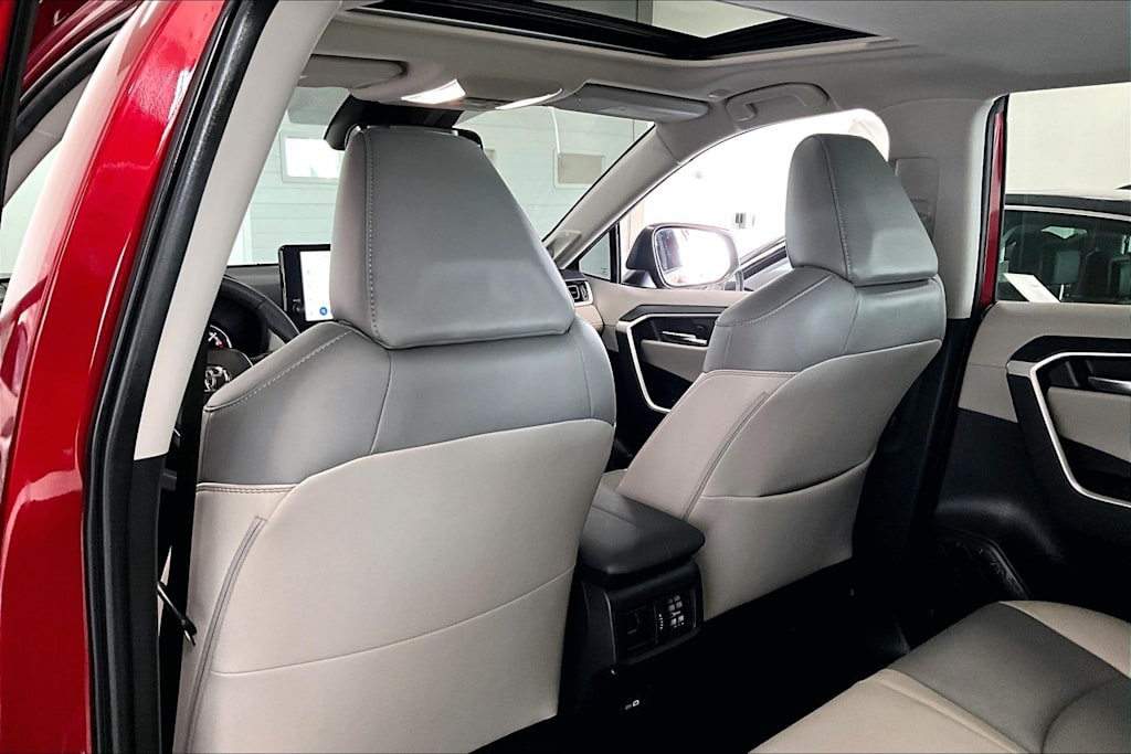 Thumbnail: 2023 Toyota RAV4 - 12