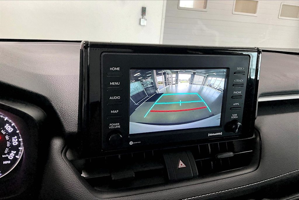 Thumbnail: 2021 Toyota RAV4 - 15