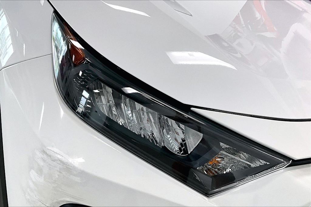 Thumbnail: 2021 Toyota RAV4 - 29