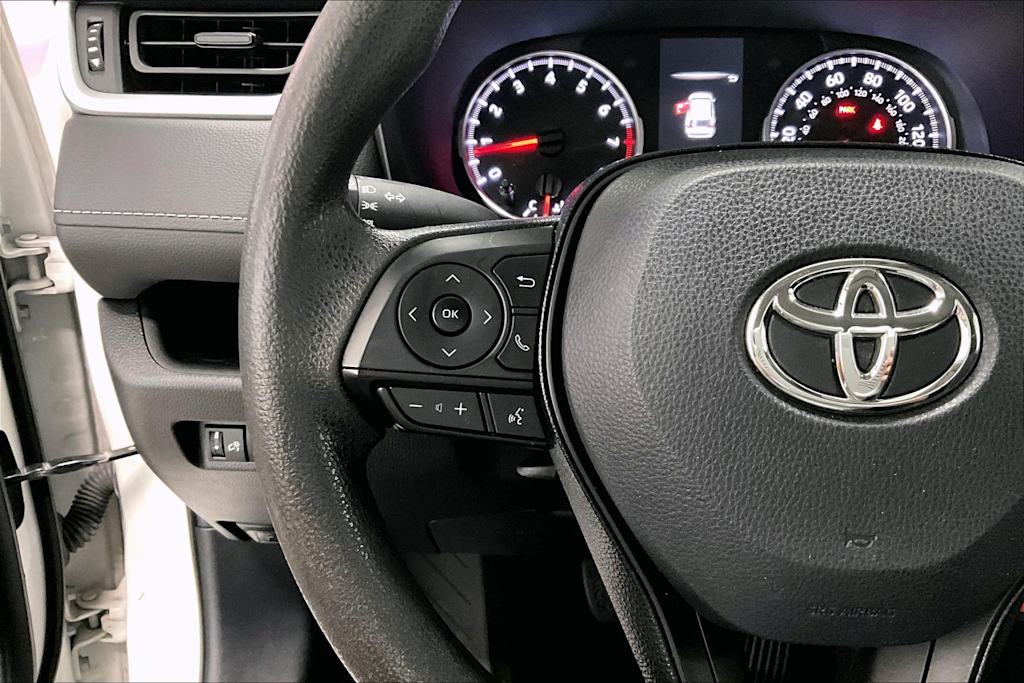 Thumbnail: 2021 Toyota RAV4 - 23