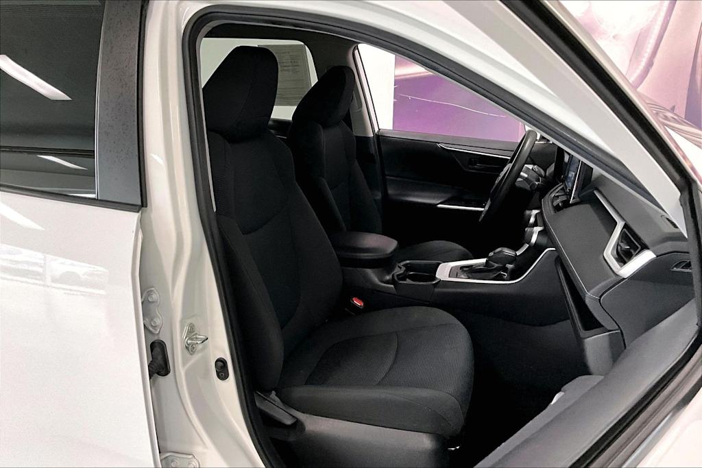 Thumbnail: 2021 Toyota RAV4 - 11