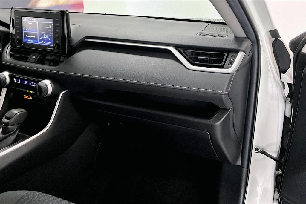 Thumbnail: 2021 Toyota RAV4 - 22