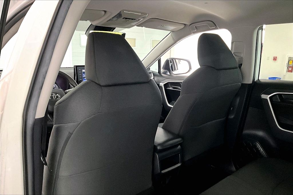 Thumbnail: 2021 Toyota RAV4 - 12