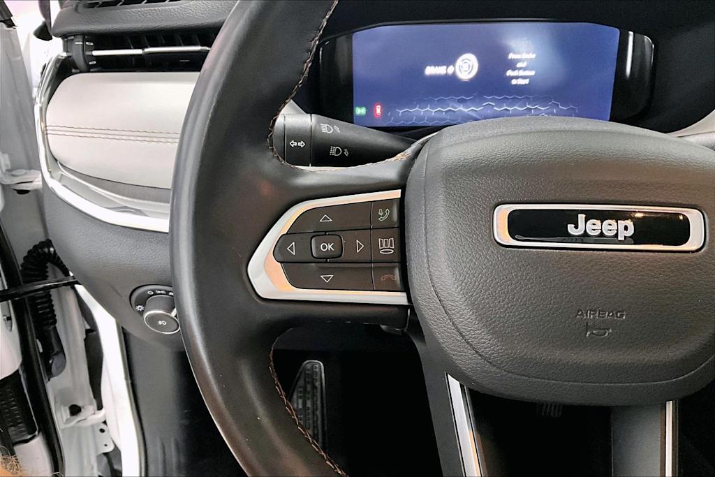 Thumbnail: 2022 Jeep Compass - 21