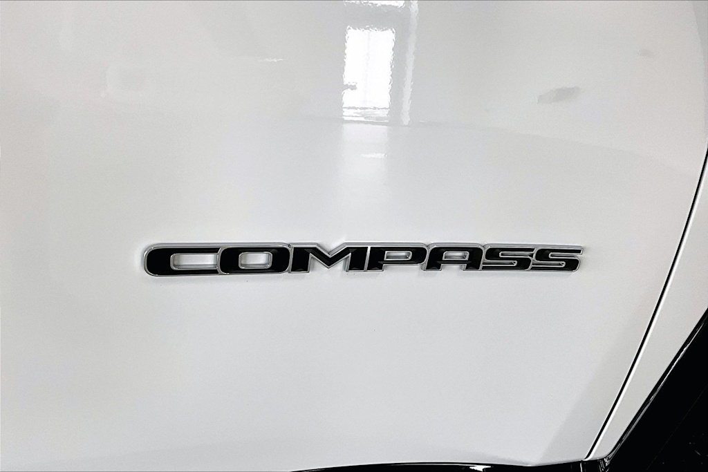 Thumbnail: 2022 Jeep Compass - 7