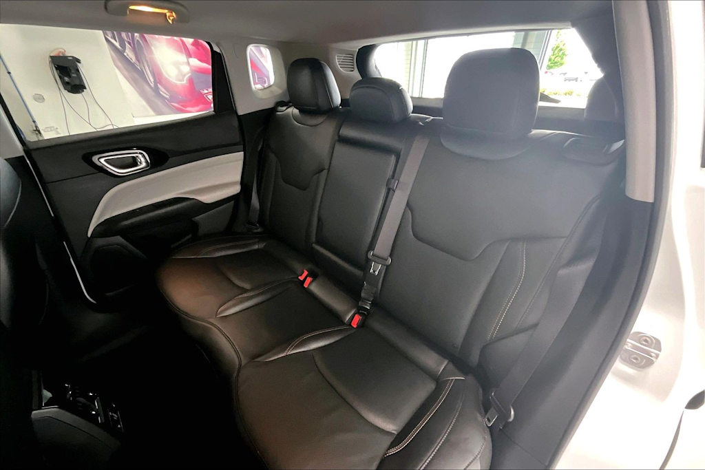Thumbnail: 2022 Jeep Compass - 25