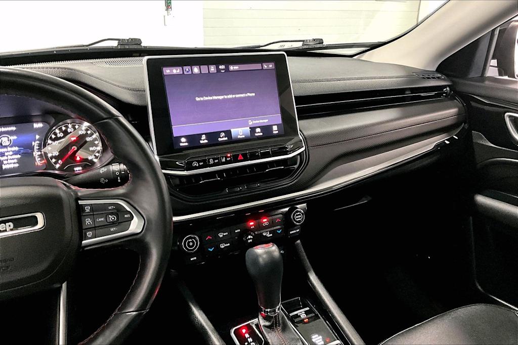 Thumbnail: 2022 Jeep Compass - 13
