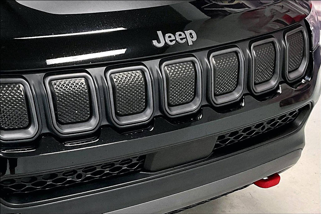 Thumbnail: 2022 Jeep Compass - 28