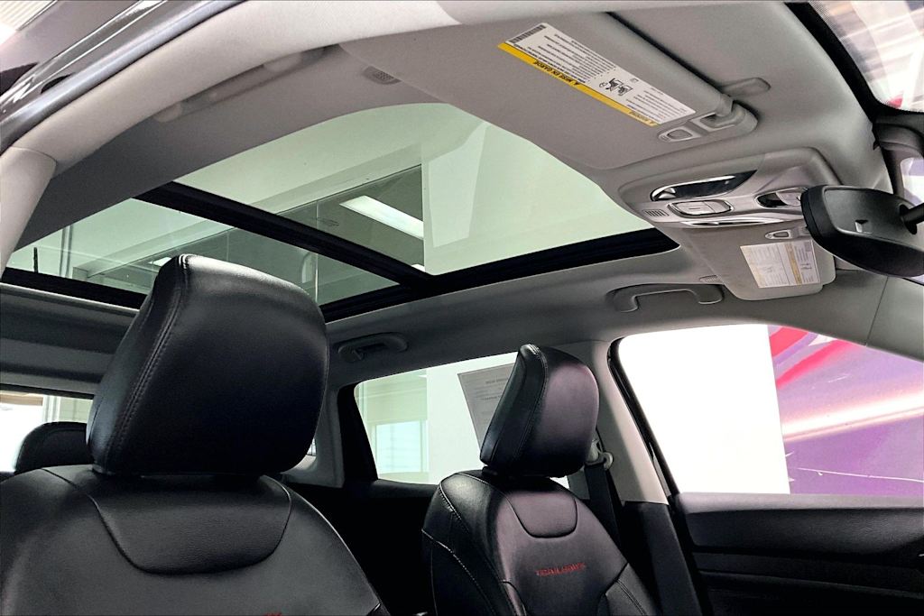 Thumbnail: 2022 Jeep Compass - 25