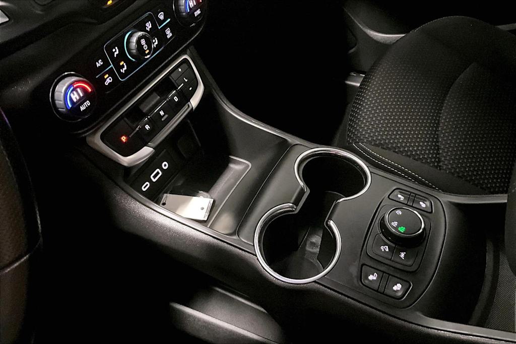 Thumbnail: 2022 GMC Terrain - 17