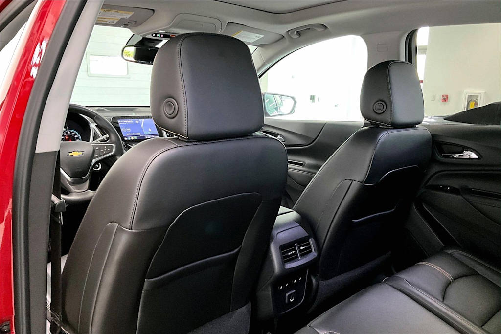 Thumbnail: 2022 Chevrolet Equinox - 12