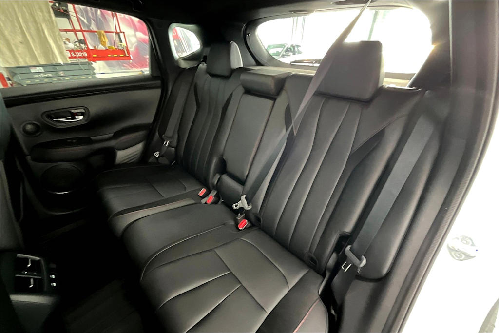 Thumbnail: 2025 Acura ADX - 11