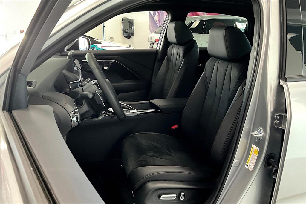 Thumbnail: 2025 Acura ADX - 11