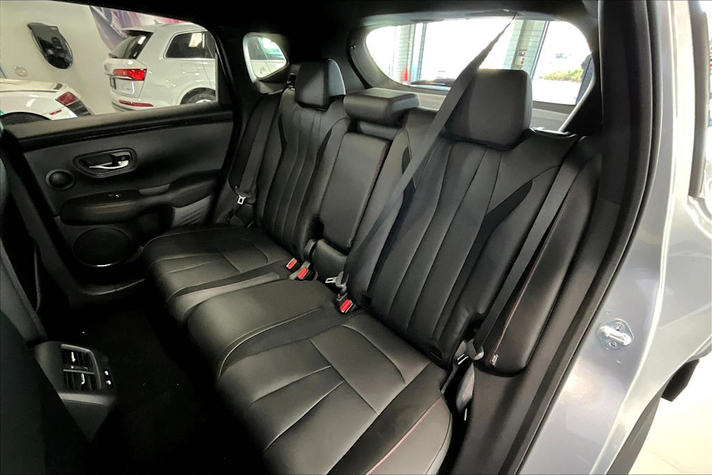 Thumbnail: 2025 Acura ADX - 21