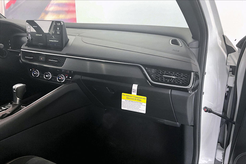 Thumbnail: 2025 Acura ADX - 22