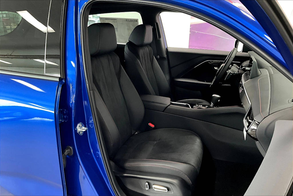 Thumbnail: 2025 Acura ADX - 12