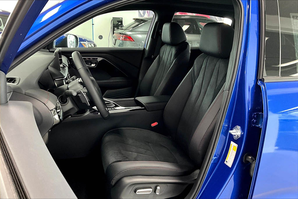 Thumbnail: 2025 Acura ADX - 11