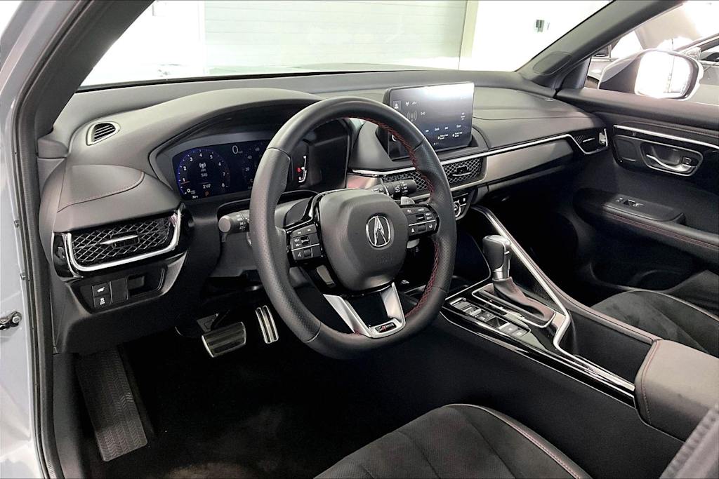 Thumbnail: 2025 Acura ADX - 2