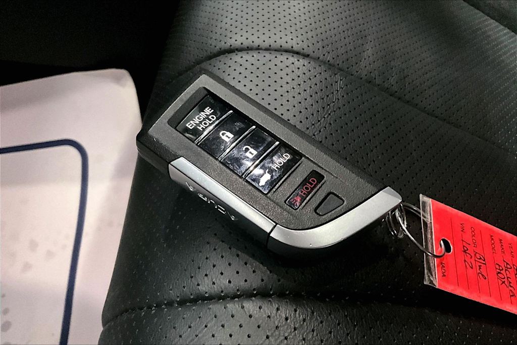 Thumbnail: 2025 Acura ADX - 19