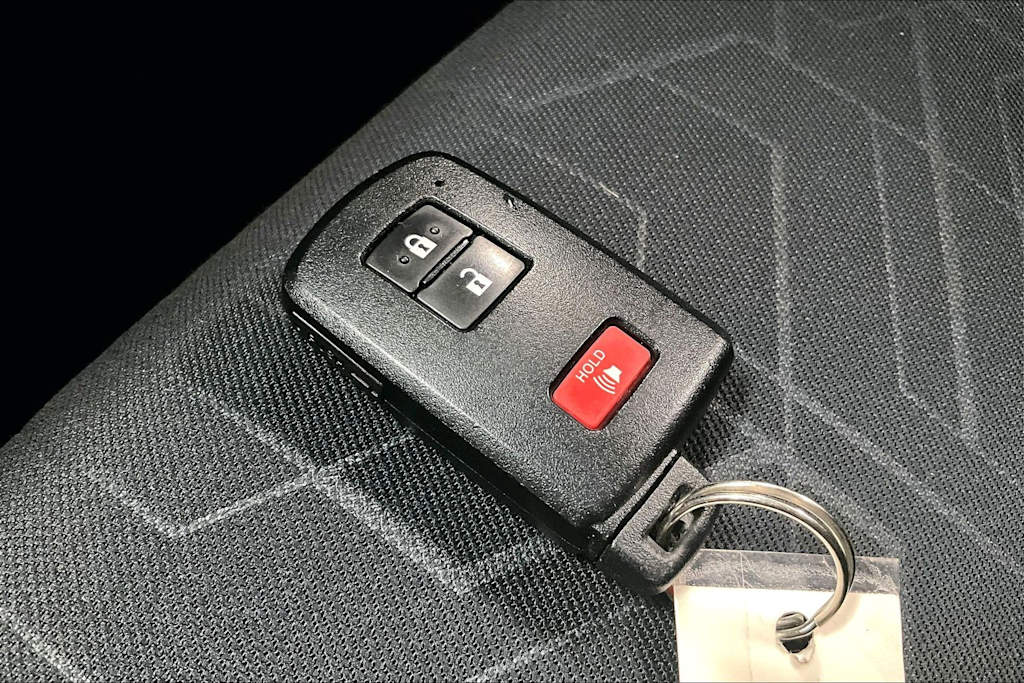 Thumbnail: 2017 Toyota Tacoma - 18