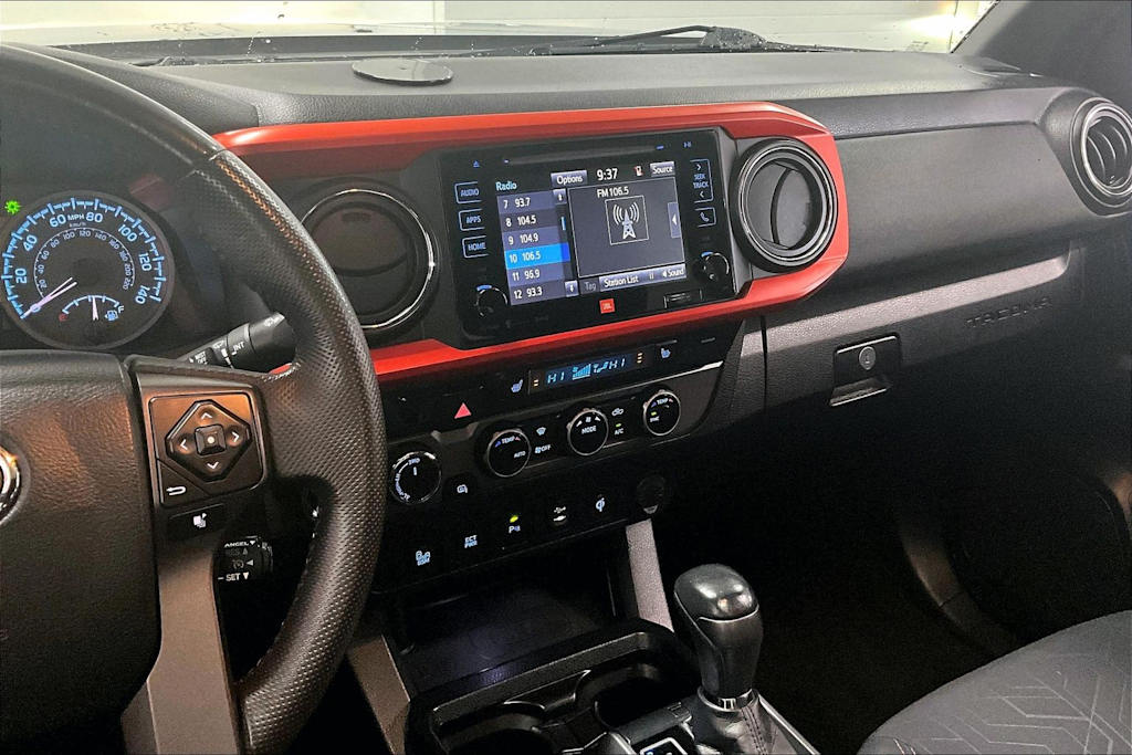Thumbnail: 2017 Toyota Tacoma - 14