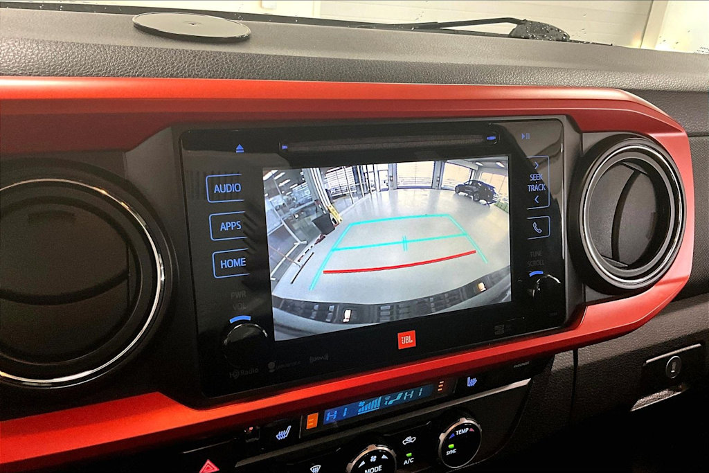 Thumbnail: 2017 Toyota Tacoma - 23