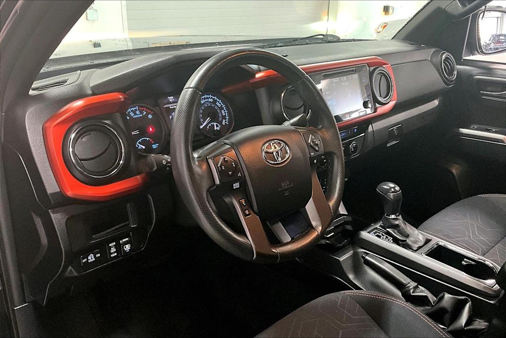 Thumbnail: 2017 Toyota Tacoma - 2