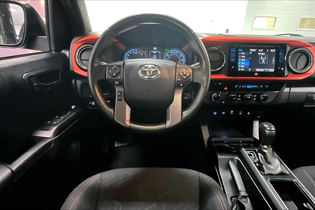 Thumbnail: 2017 Toyota Tacoma - 12
