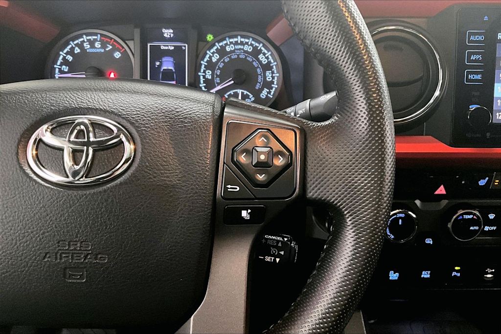 Thumbnail: 2017 Toyota Tacoma - 22