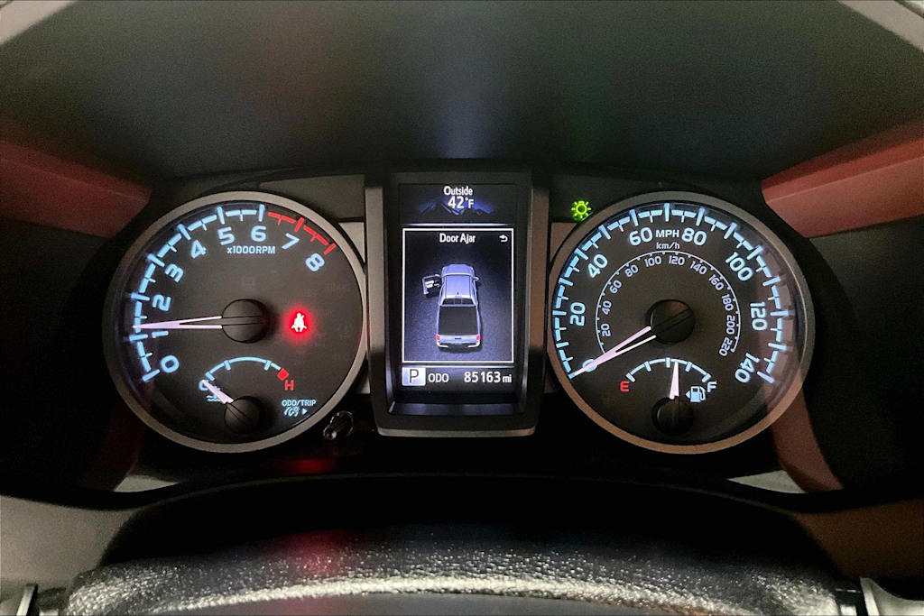 Thumbnail: 2017 Toyota Tacoma - 16