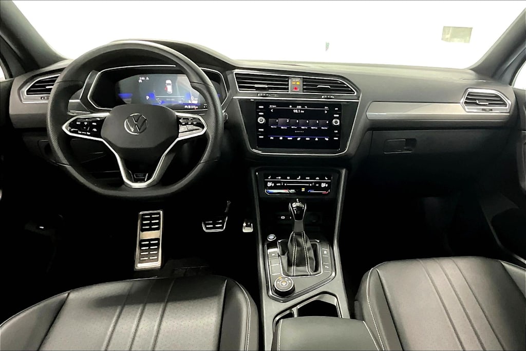 Thumbnail: 2024 Volkswagen Tiguan - 9