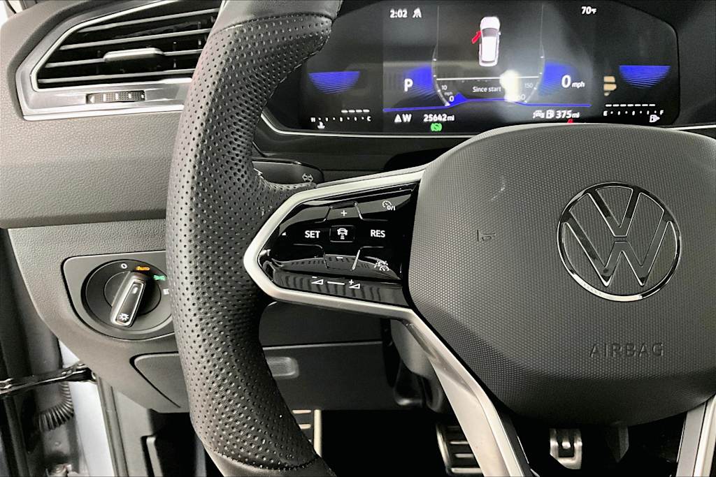 Thumbnail: 2024 Volkswagen Tiguan - 22