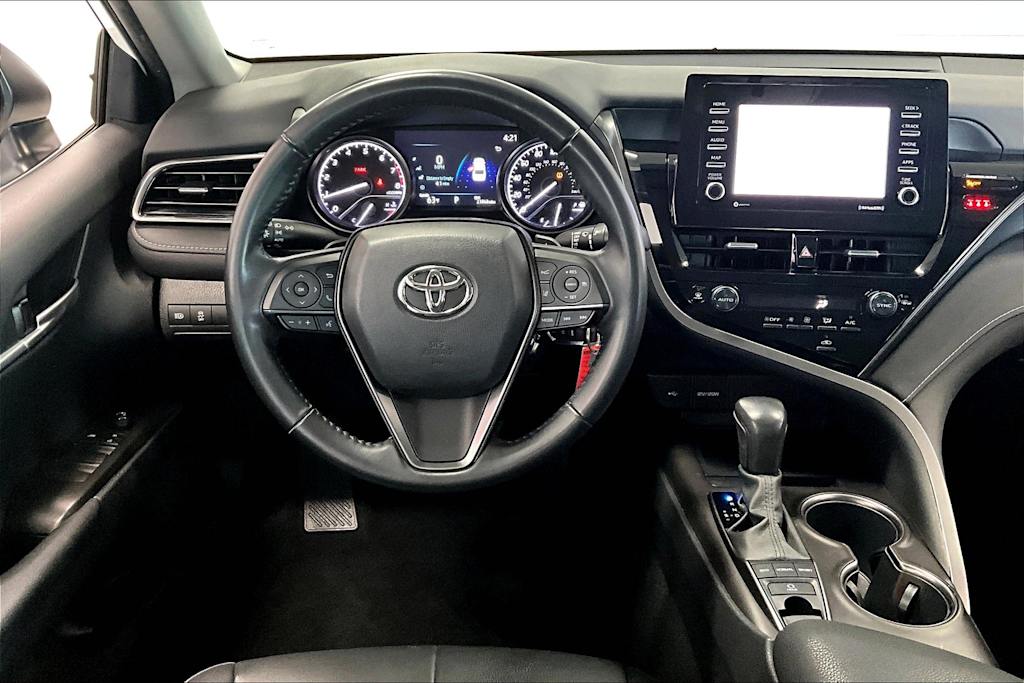 Thumbnail: 2022 Toyota Camry - 14