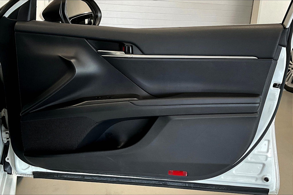 Thumbnail: 2022 Toyota Camry - 22