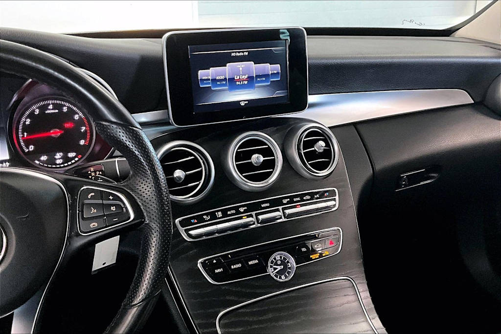 Thumbnail: 2016 Mercedes-Benz C-Class - 12