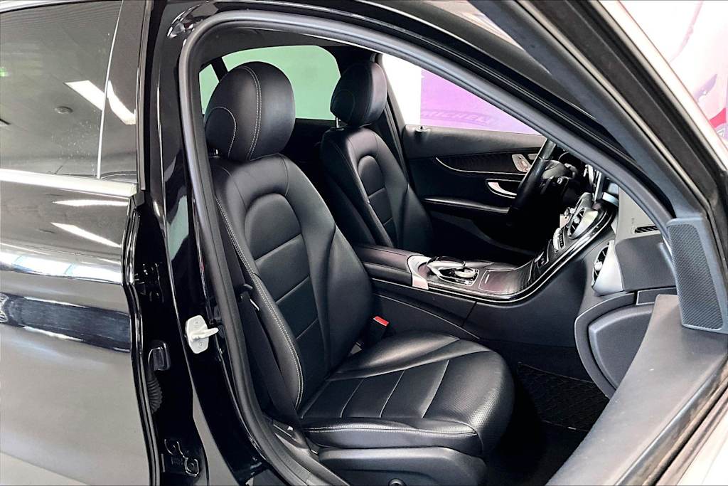 Thumbnail: 2016 Mercedes-Benz C-Class - 9