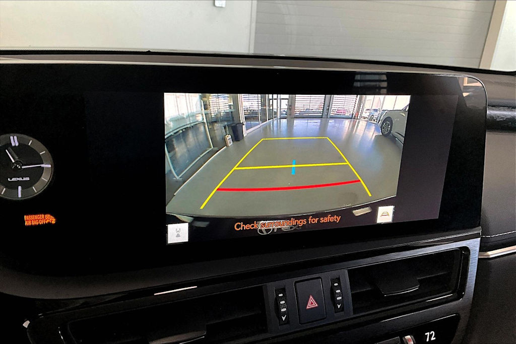 Thumbnail: 2023 Lexus ES - 14