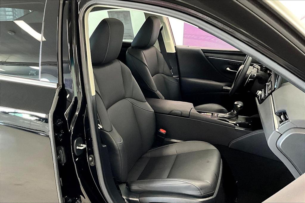 Thumbnail: 2023 Lexus ES - 10