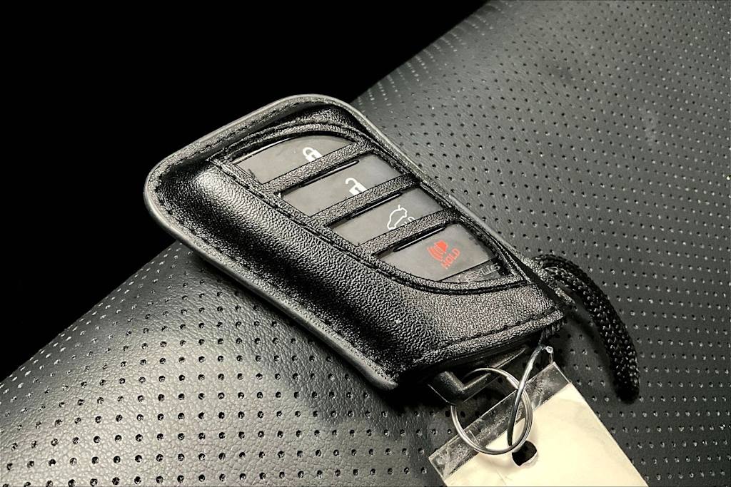 Thumbnail: 2023 Lexus ES - 18