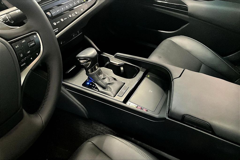 Thumbnail: 2023 Lexus ES - 15