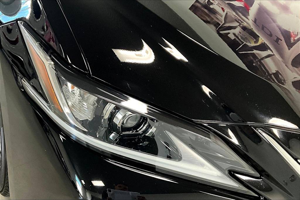 Thumbnail: 2023 Lexus ES - 29