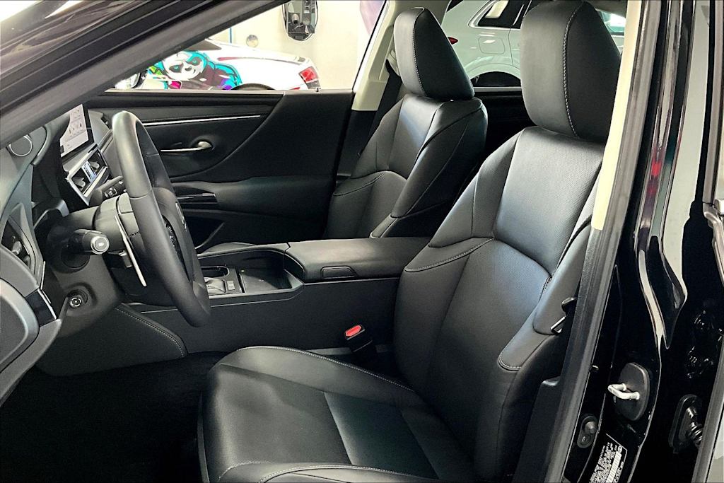 Thumbnail: 2023 Lexus ES - 9