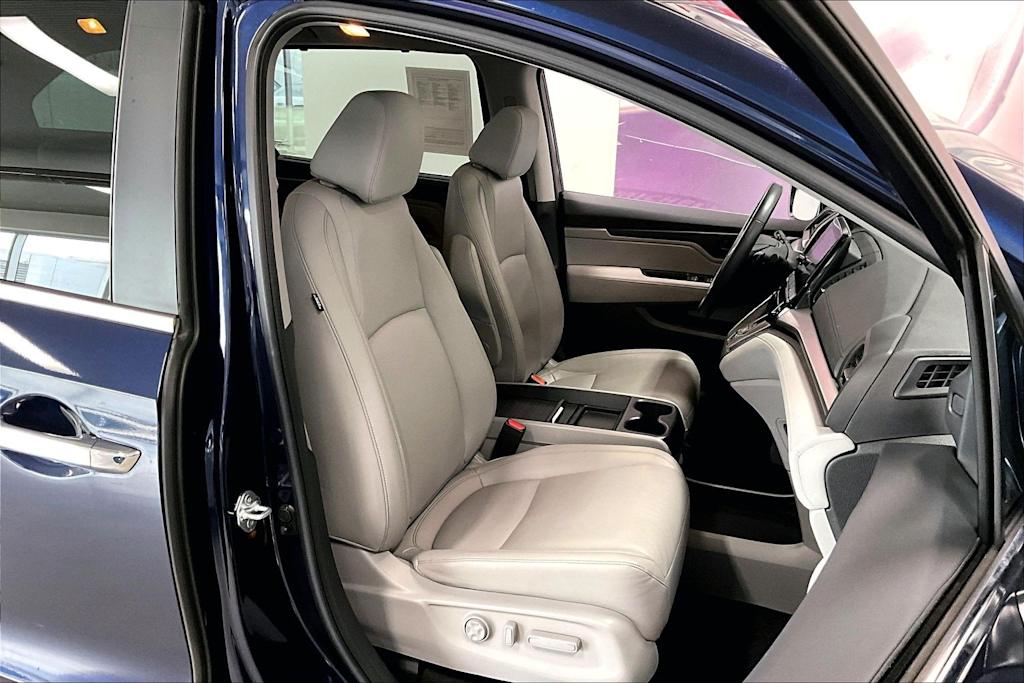 Thumbnail: 2023 Honda Odyssey - 10
