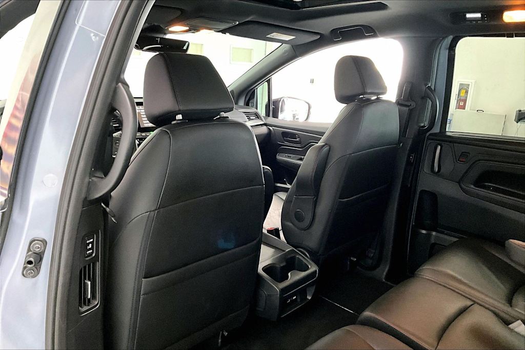 Thumbnail: 2023 Honda Odyssey - 12
