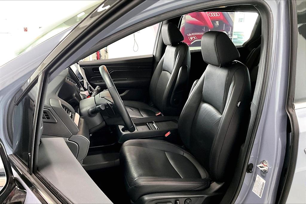 Thumbnail: 2023 Honda Odyssey - 10
