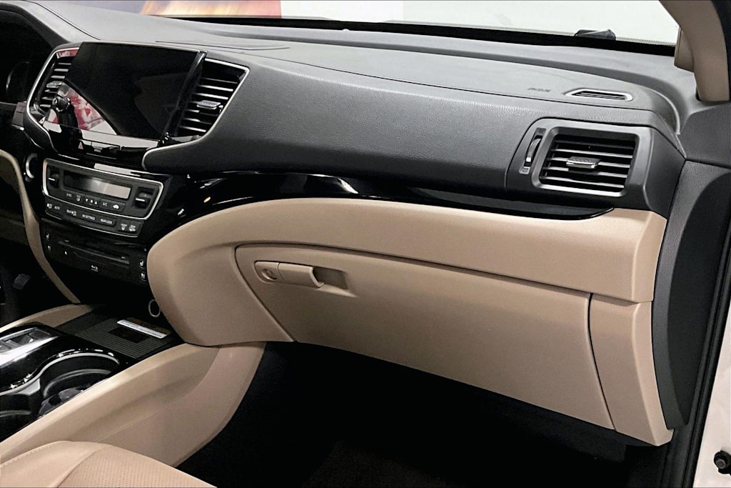 Thumbnail: 2019 Honda Pilot - 22