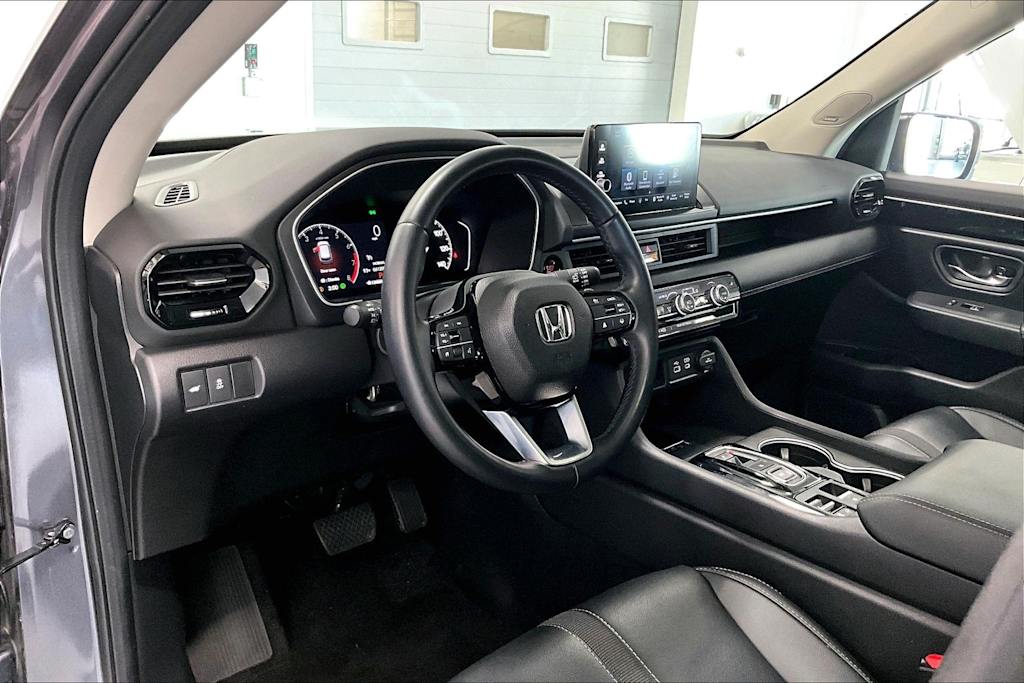 Thumbnail: 2023 Honda Pilot - 2
