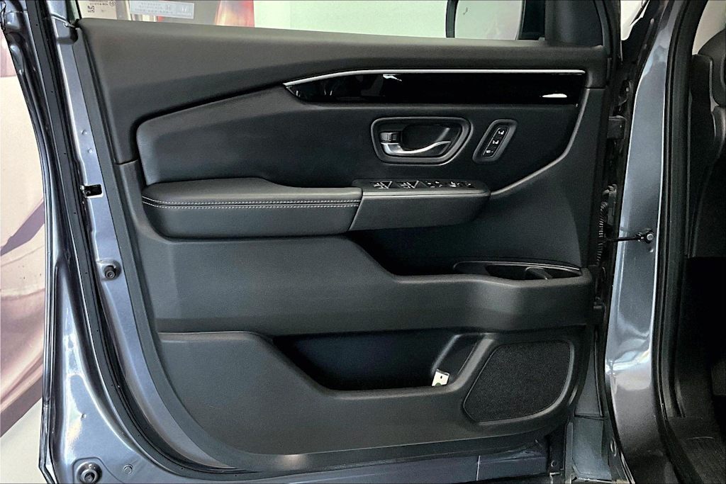 Thumbnail: 2023 Honda Pilot - 25