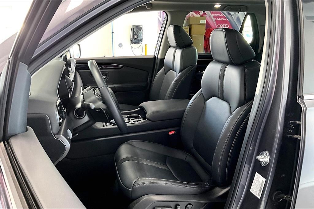 Thumbnail: 2025 Honda Pilot - 10